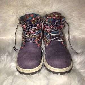 TIMBERLANDS - Girls Size 1.5